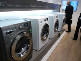 欧州向けのドラム式洗濯機は大型のものが多い。