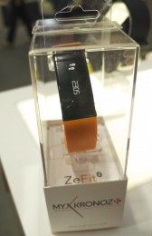 ZeFitのオレンジベルトモデル。やはり気分がウキウキする。