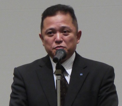 小山氏